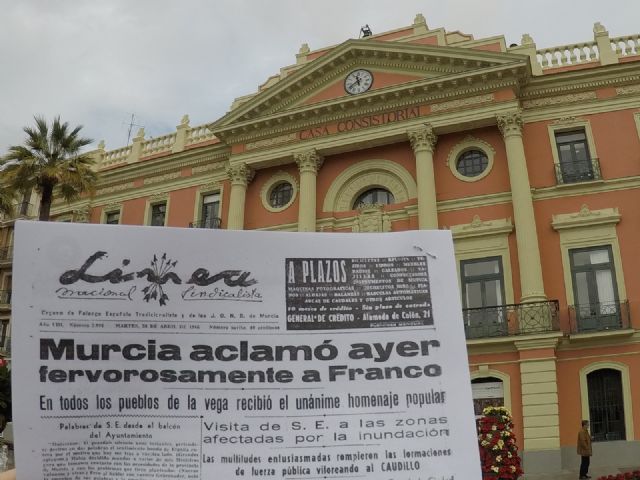 Ahora Murcia muestra su estupor porque el dictador Franco conserve la medalla de oro de la ciudad de Murcia y exige su retirada - 2, Foto 2