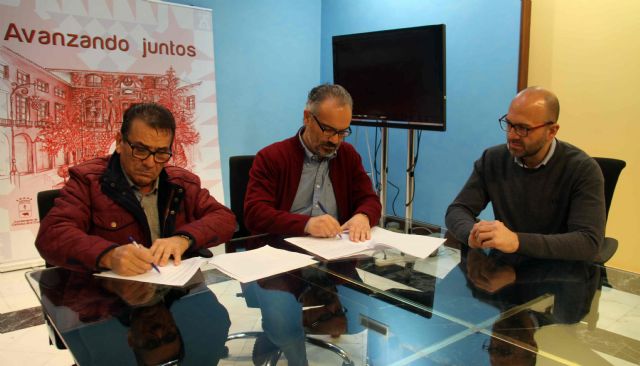 El Ayuntamiento de Caravaca firma un convenio con Calzia-Yute de Caravaca para mejorar la formación para empleo en el sector - 1, Foto 1