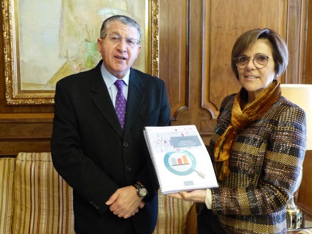 El Consejo Escolar entrega su Informe Bienal sobre el sistema educativo en la Región de Murcia. 2012-2014 - 2, Foto 2