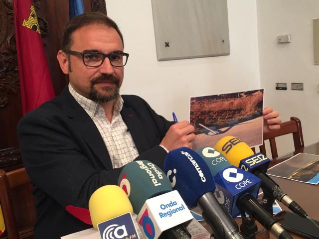 Diego José Mateos vuelve a reclamar la construcción de un paso seguro desde el cruce del Déficit hasta las naves del Paso Encarnado - 1, Foto 1