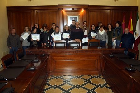 Entregados los diplomas del curso de Atención sociosanitaria a personas dependientes en instituciones sociales - 1, Foto 1