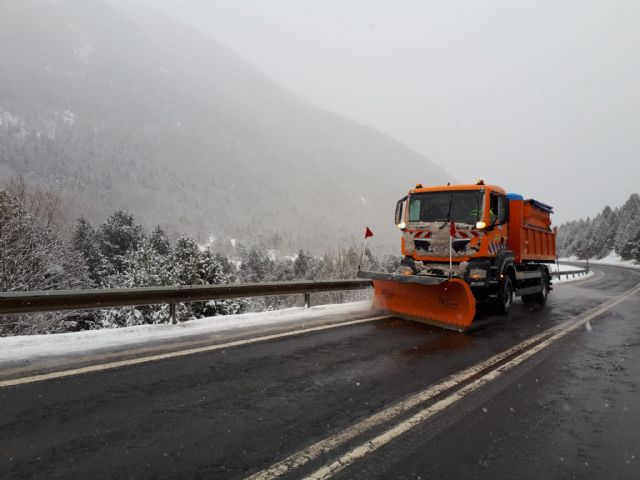CHM destina seis vehículos especiales al mantenimiento de 180 km de carreteras en Jumilla, Cieza y Yecla - 1, Foto 1