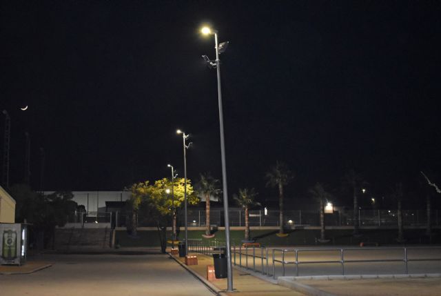La zona de acceso del polideportivo municipal estrena iluminación LED de alta eficiencia - 2, Foto 2