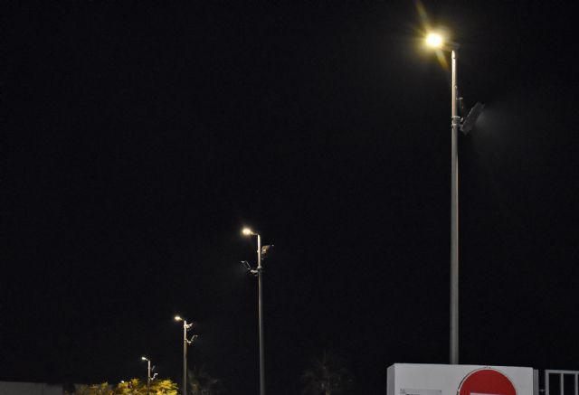 La zona de acceso del polideportivo municipal estrena iluminación LED de alta eficiencia - 3, Foto 3