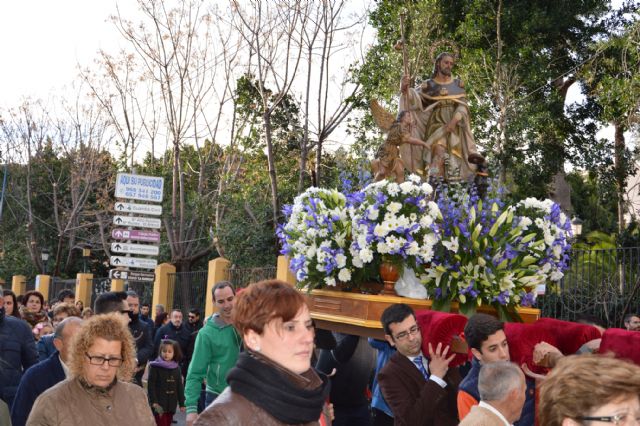 Los blanqueños acompañan a su Patrón San Roque hacia su retiro cuaresmal - 2, Foto 2