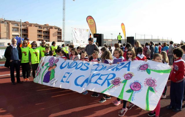 Los colegios de Caravaca se unen contra el cáncer infantil en la primera marcha promovida por la asociación ‘Cuenta conmigo’ - 1, Foto 1