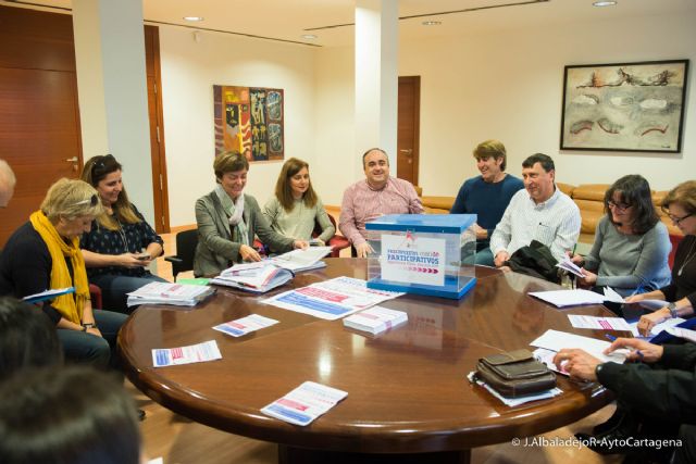 El Ayuntamiento ultima los detalles para la votacion de los presupuestos participativos - 1, Foto 1