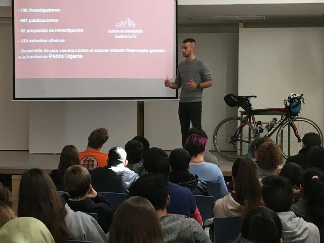 Las concejalías de Sanidad y Educación llevan el Día Internacional del Cáncer Infantil a los institutos - 4, Foto 4
