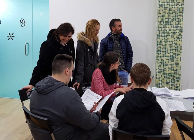 Los escolares torreños eligen cine, zonas de wifi gratuito, una fiesta de la espuma y dos festivales con los presupuestos participativos - 2, Foto 2