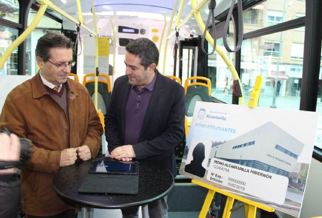 El Ayuntamiento de Alcantarilla suscribe un convenio con la empresa de autobuses LAT, en el que aumenta la oferta de transporte público bonificado para los estudiantes de nuestro municipio - 3, Foto 3