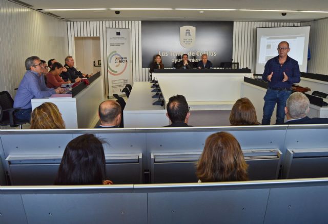 Un proyecto recuperará el hábito de ir 'caminando al cole' para luchar contra la obesidad infantil y la contaminación - 2, Foto 2