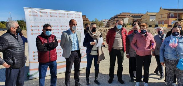 El alcalde de Molina de Segura visita los terrenos municipales cedidos a AFESMO para la construcción de viviendas tuteladas y un centro de inserción laboral - 1, Foto 1