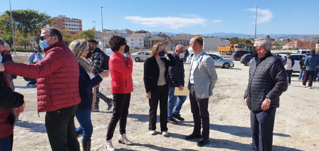 El alcalde de Molina de Segura visita los terrenos municipales cedidos a AFESMO para la construcción de viviendas tuteladas y un centro de inserción laboral - 2, Foto 2