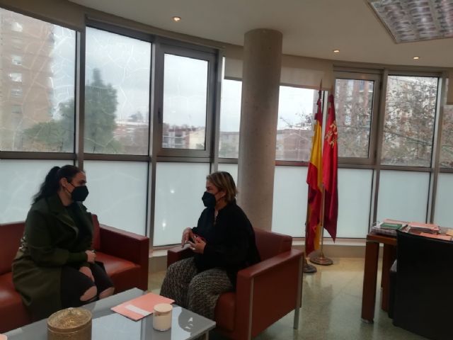 Concejala de Servicios Sociales e Inmigración, María José López mantiene una reunión con la Directora General de Servicios Sociales - 1, Foto 1
