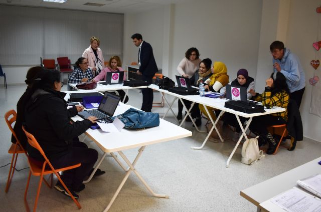 Un curso de espa&ntilde;ol y nuevas tecnologías busca mejorar la empleabilidad de sus participantes - 4, Foto 4