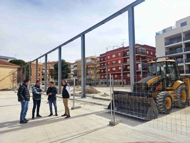 Una inversión de 175.000 euros permite la reforma de la pista del colegio 'La Santa Cruz' de Caravaca, dotándola de cubierta - 1, Foto 1