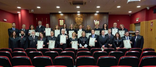 El Colegio de la Abogacía de Murcia entrega sus medallas de Oro y Plata a los compañeros que han cumplido los 50 y 25 años de ejercicio profesional - 1, Foto 1