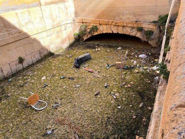 Huermur denuncia que el canal de los Molinos del Río de Murcia se ha convertido en un vertedero - 3, Foto 3