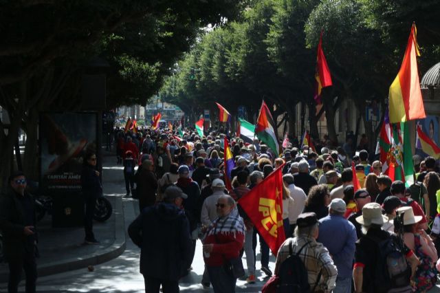 La ruta de La Desbandá llega a su fin en Almería con un emotivo homenaje a las víctimas del genocidio franquista - 4, Foto 4