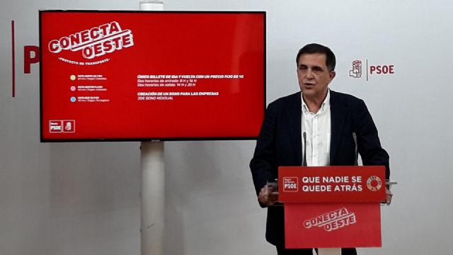 Serrano quiere que los trabajadores del polígono Oeste se trasladen en un autobús por un euro al día - 1, Foto 1