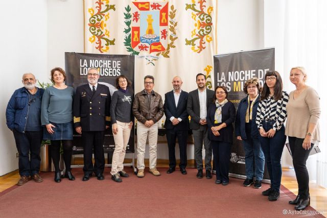 Una luna llena ilumina el cartel de la XI edición de la Noche de los Museos - 1, Foto 1