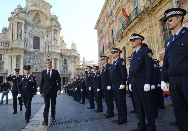 La Policía Local atiende cerca de 200.000 llamadas, 40.000 más que el año pasado - 2, Foto 2