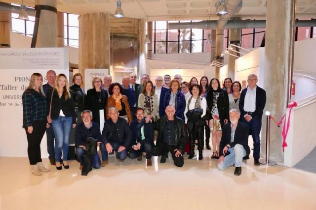 Alumnos de la Universidad Popular exponen sus fotografías sobre grandes mujeres de la Historia - 1, Foto 1