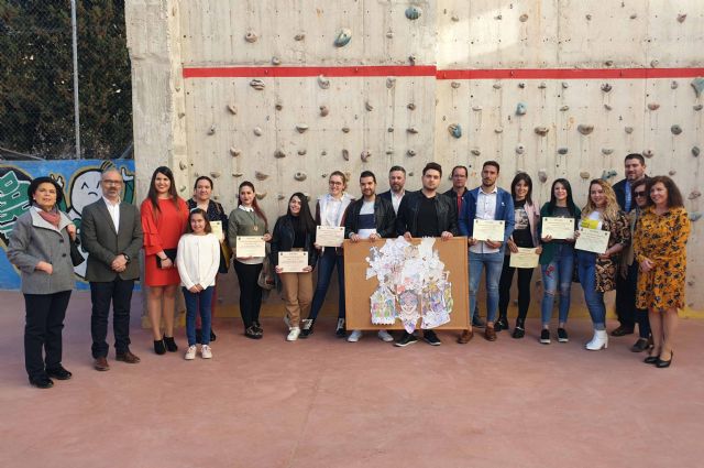 Un curso potencia el diseño aplicado a los mantos de los Caballos del Vino - 1, Foto 1