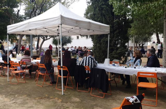 El barrio de La Florida celebra una convivencia vecinal para celebrar el 8 de marzo - 4, Foto 4