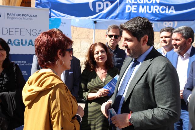 López Miras: El PP propicia la unidad de toda la sociedad en defensa del agua para poner freno a la decisión de Pedro Sánchez de recortar el Trasvase - 1, Foto 1