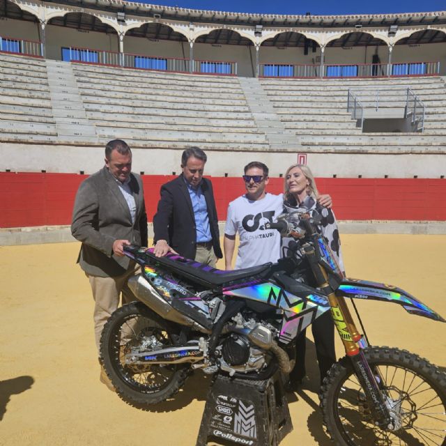 Los cinco mejores pilotos de Freestyle del mundo inauguran los eventos deportivos del Coso de Sutullena - 1, Foto 1