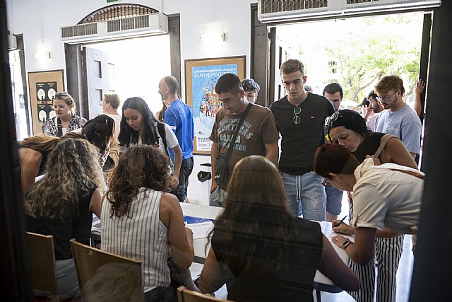 El empleo juvenil crece en el último año cerca de doce puntos por encima de la media nacional - 1, Foto 1