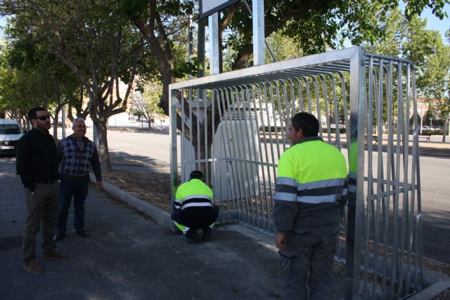Instaladas en el Parque “Ginés Ibáñez” dos canastas/porterías - 1, Foto 1