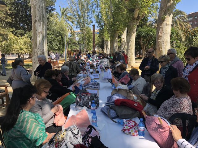 El Jardín de la Pólvora acoge el XVII Encuentro Nacional de Encajeras con más de 500 participantes - 3, Foto 3