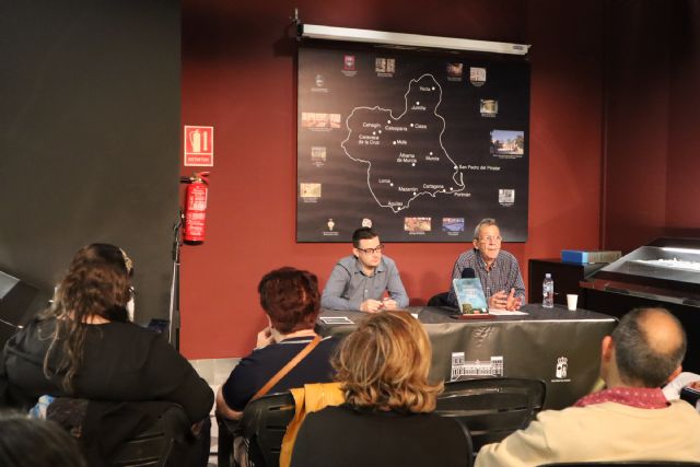 José Luis Sánchez presentó en San Pedro del Pinatar A la sombra del Miral - 2, Foto 2