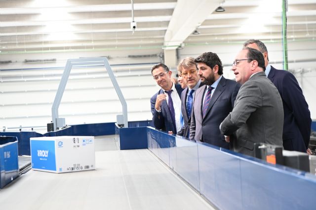 Fernando inaugura el centro de más de 9.000 m2 de SEUR en Murcia - 1, Foto 1