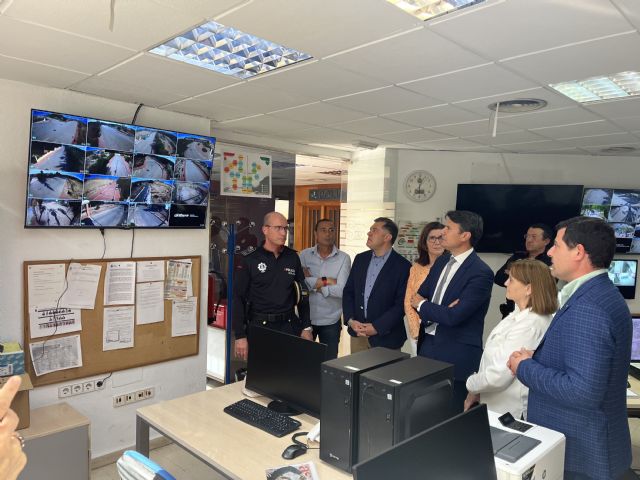 El Gobierno local de Molina de Segura refuerza la seguridad de la urbanización Montepríncipe con la entrada en funcionamiento de la pantalla de visionado de las cámaras de vigilancia desde Policía Local - 1, Foto 1