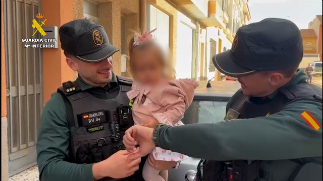 Dos guardias civiles fuera de servicio reaniman in extremis a una bebé que se encontraba en parada cardiorrespiratoria, Foto 2