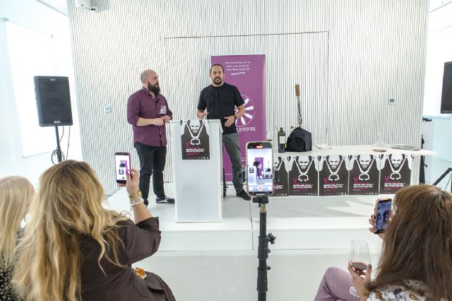 La diligente compañía de vinos celebra su décimo aniversario con la V edición del certamen de microrrelatos y relatos cortos - 4, Foto 4