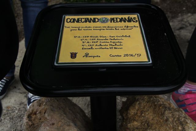 Los niños de Conectando Pedanas simbolizan en El Berro la unin entre sus centros, Foto 6