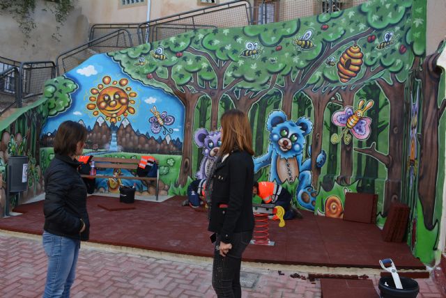 La edil Isabel Fernández ha dado a conocer las próximas actuaciones incluidas en el Plan de Mejora de Parques y Plazas - 1, Foto 1
