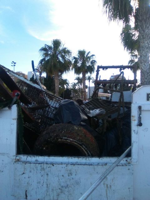Más de 600 kilos de basura fueron extraídos del fondo marino en una jornada organizada por la Concejalía - 2, Foto 2