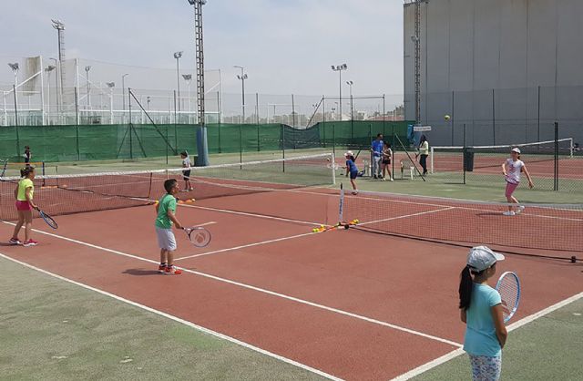 Más de 80 jóvenes participantes en el 'I Torneo Social' de la escuela de tenis 'Las Torres Entre Raquetas' - 3, Foto 3