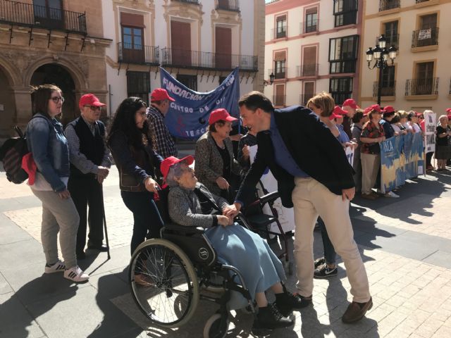 Los mayores de nuestro municipio participan en la Marcha por el Envejecimiento Activo enmarcada dentro de la IV Muestra de Actividades Lorca amigable con las personas mayores - 1, Foto 1