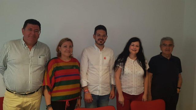 AIDMUR introduce las reivindicaciones del profesorado interino en el debate electoral - 1, Foto 1