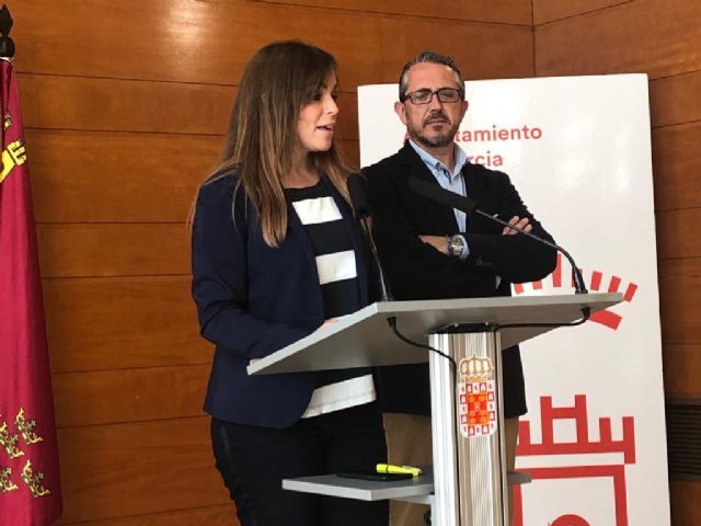 Un espectáculo de danza vertical sobre la fachada del Moneo para concienciar a los murcianos sobre el reciclaje - 1, Foto 1