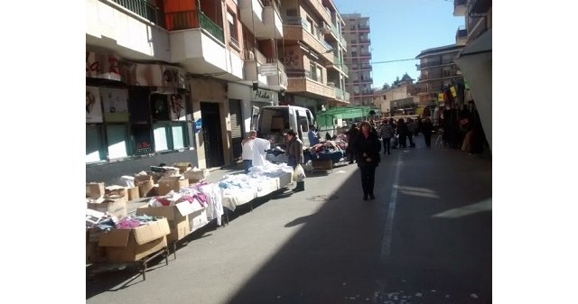 Cehegín reabre su mercadillo de los miércoles en una nueva ubicación, el Parque Ginés Ibáñéz - 1, Foto 1