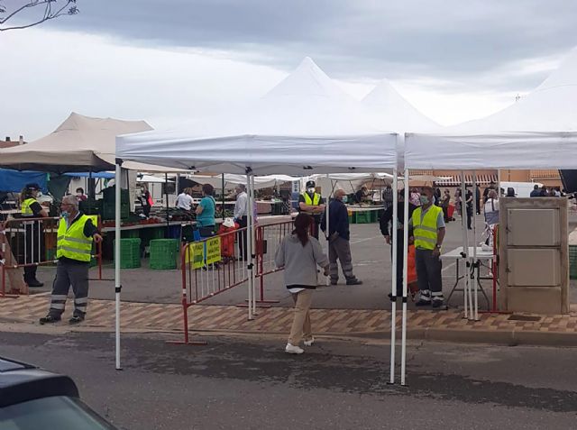 El mercado semanal torreño reabre con gran éxito de organización ante las medidas sanitarias impuestas - 1, Foto 1