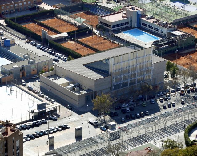 Empleados de las instalaciones deportivas municipales recibirán un curso de formación inicial en el uso de desfibriladores - 1, Foto 1