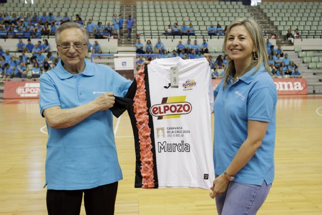 CaixaBank y ElPozo Murcia Costa Cálida organizan un entrenamiento solidario con 60 menores refugiados de Accem - 1, Foto 1